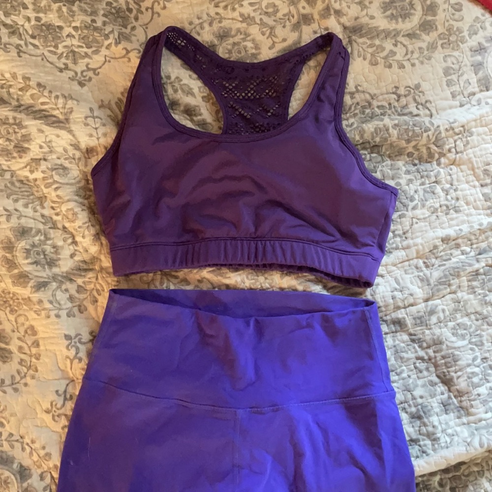 Zyia set 💜 sports bra and leggings